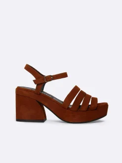 Carel Sandalen En Muilezels>Camel Suede Leren Sandalen
