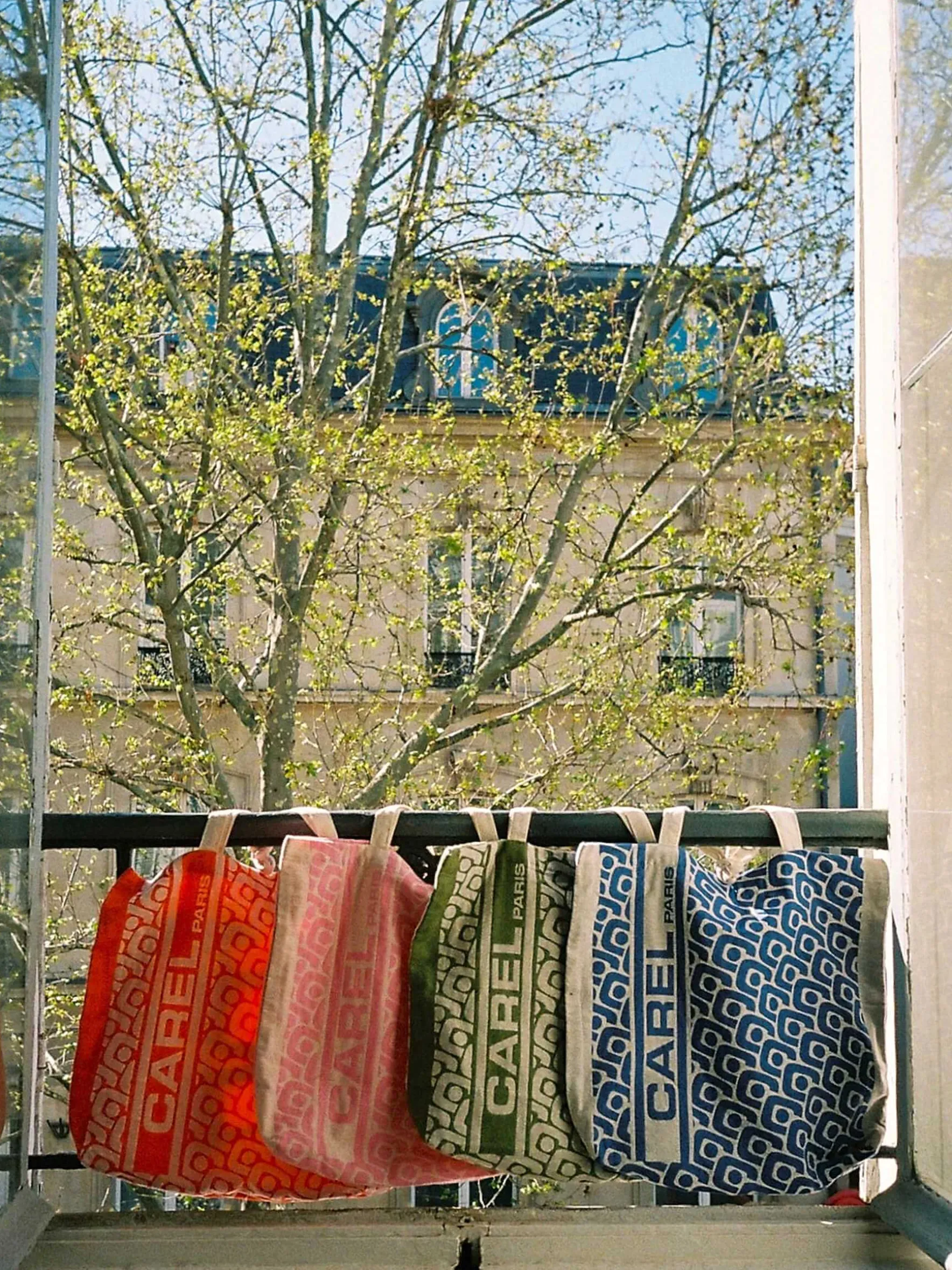 Carel Accessoires>Kaki Draagtas Met Monogram En Jacquardweefsel